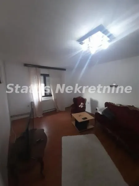 Prodaja, kuća, 200m², Futog, Novi Sad Sve Podlokacije