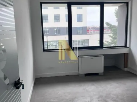Rent, office space, 320m², Salajka, Novi Sad Sve Podlokacije - image 2