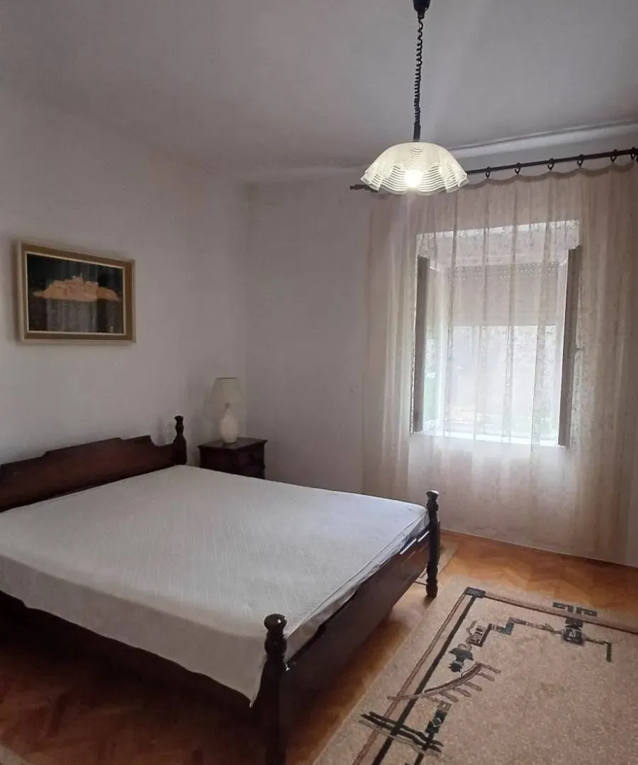 Sale, house, 197m², Stara varoš, Nikšić