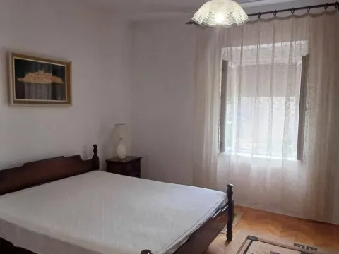 Sale, house, 197m², Stara varoš, Nikšić - image 11