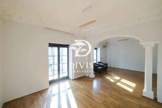 Izdavanje, kuća, 550m², Autokomanda, Voždovac Sve Podlokacije