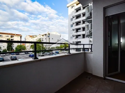 Rent, one bedroom apartment, 45m², Stari Aerodrom, Podgorica - image 3