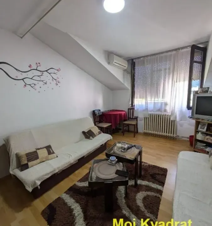 Prodaja, jednosoban stan, 43m², Zemun Sve Podlokacije, Beograd