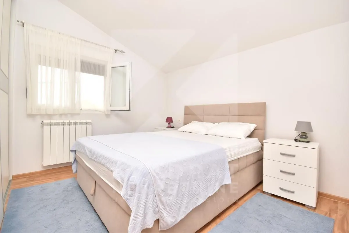 Izdavanje, dvosoban stan, 84m², Zagorič, Podgorica