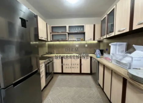 Izdavanje, kuća, 180m², Donja Gorica, Podgorica - image 12