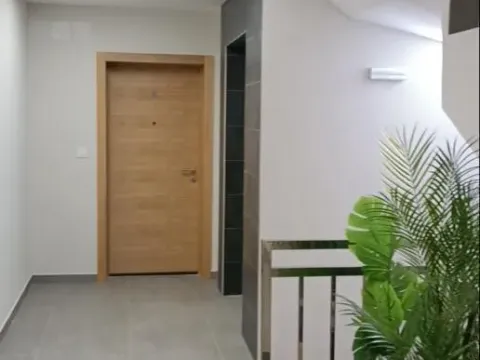 Prodaja, četvorosoban stan, 77m², Bulevar patrijarha Pavla, Novi Sad Sve Podlokacije - image 4