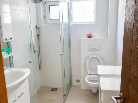 Prodaja, dvosoban stan, 85m², Šušanj, Bar - image 5