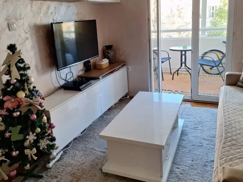 Rent, one bedroom apartment, 35m², Stari Aerodrom, Podgorica - image 2