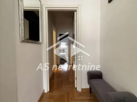 Izdavanje, dvosoban stan, 56m², Slavija, Vračar Sve Podlokacije - image 13