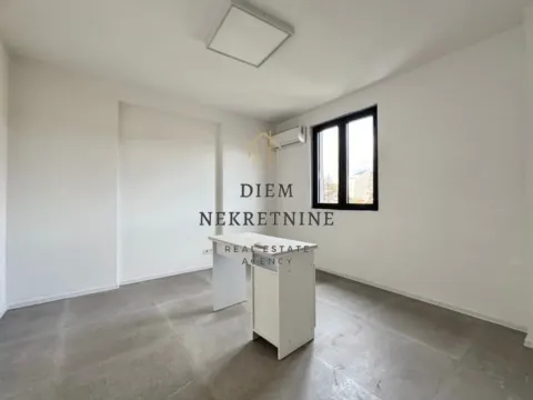 Rent, office space, 120m², Centar, Podgorica - image 7