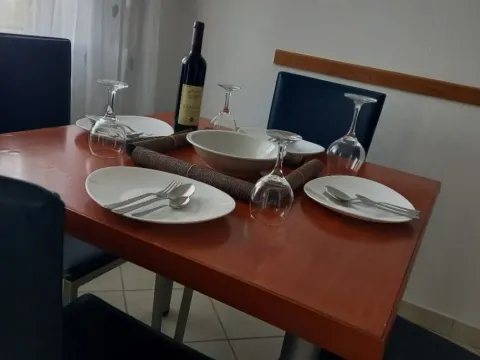 Izdavanje, jednosoban stan, 40m², Pinješ, Ulcinj