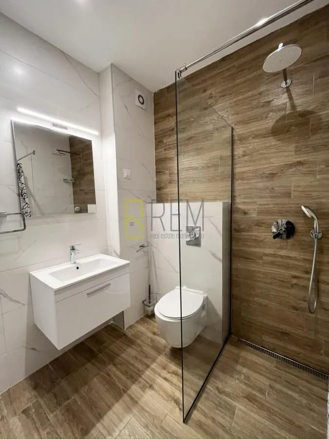 Izdavanje, jednosoban stan, 48m², Vezirov Most, Podgorica