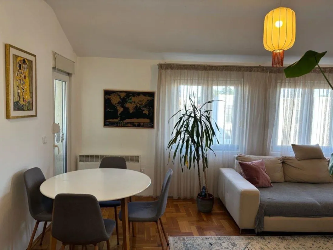 Prodaja, dvosoban stan, 61m², Tološi, Podgorica
