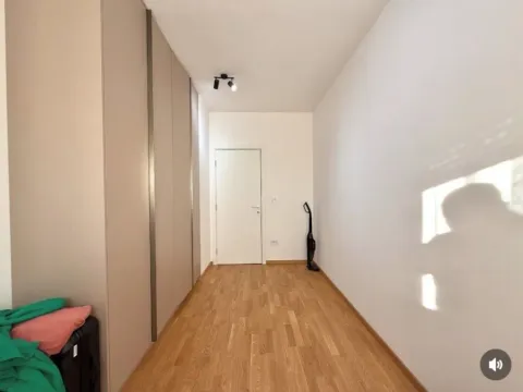 Prodaja, dvosoban stan, 68m², Stari Aerodrom, Podgorica - image 5