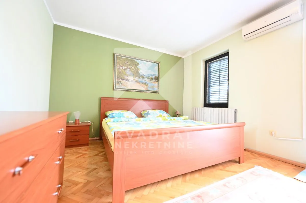 Sale, house, 280m², Masline, Podgorica