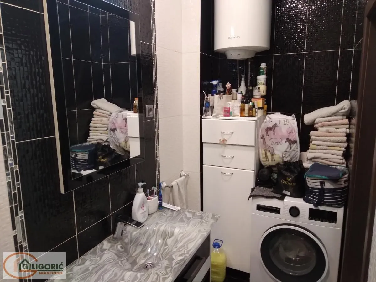 Sale, four bedroom apartment, 106m², Čubura, Beograd