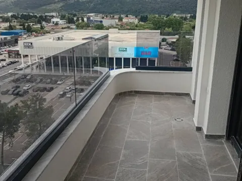 Prodaja, dvosoban stan, 73m², Centar, Bar - image 6