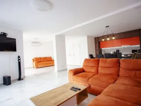 Prodaja, kuća, 160m², Zagora, Kotor - image 13