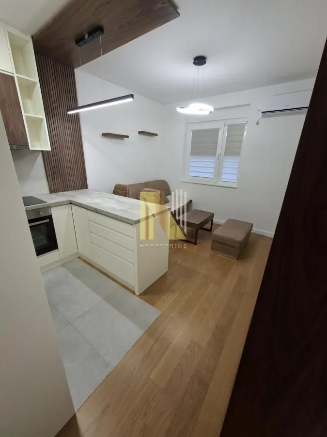 Izdavanje, jednosoban stan, 35m², Sajmište, Novi Sad