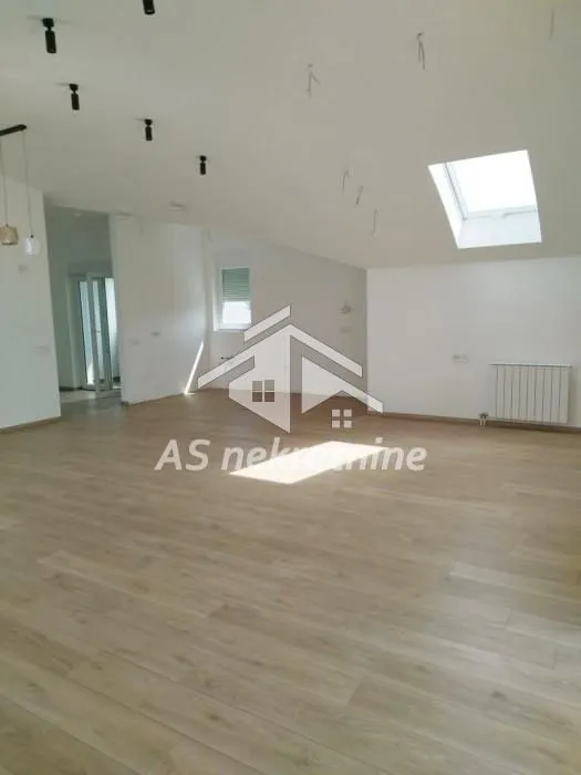 Prodaja, četvorosoban stan, 132m², Lekino Brdo, Voždovac Sve Podlokacije