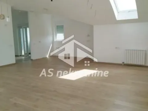 Sale, four bedroom apartment, 132m², Lekino Brdo, Voždovac Sve Podlokacije - image 3