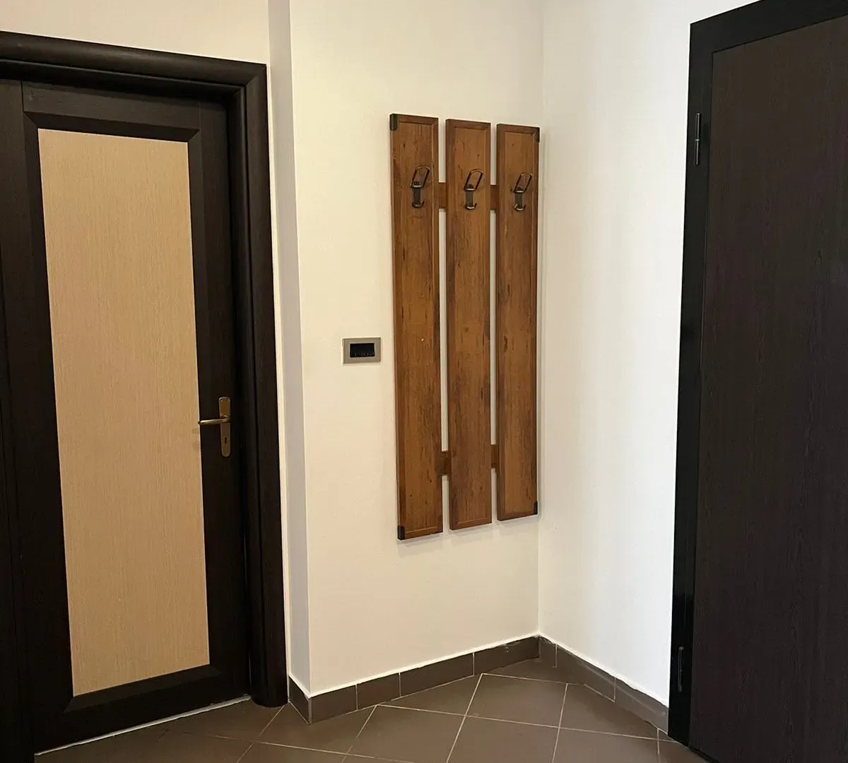 Izdavanje, jednosoban stan, 47m², Budva, Crna Gora