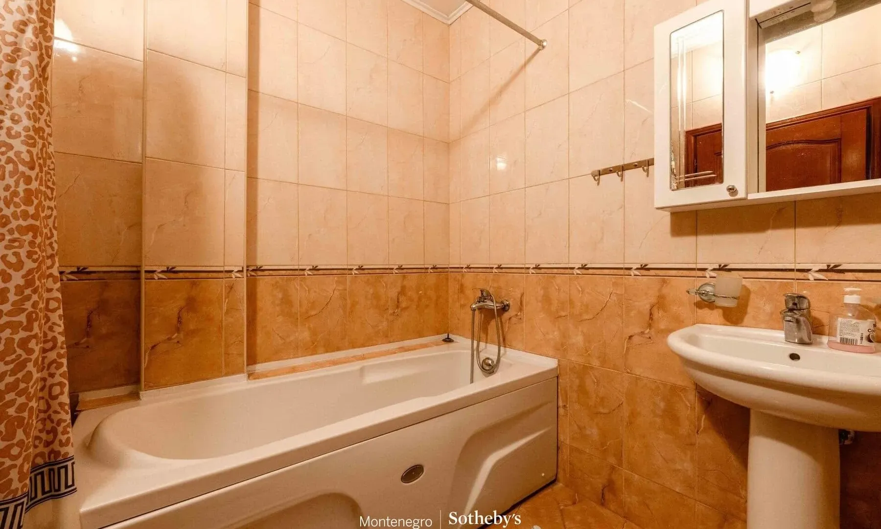 Sale, house, 416m², Utjeha, Bar