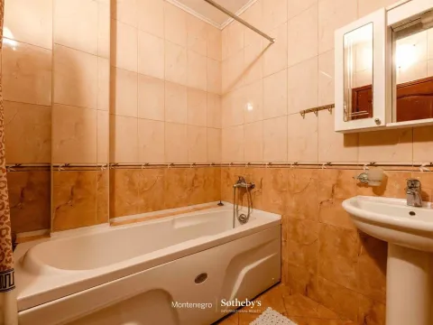 Sale, house, 416m², Utjeha, Bar - image 24
