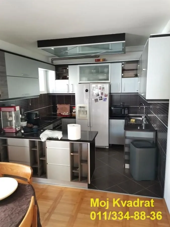 Izdavanje, poslovni prostor, 430m², Mirijevo Sve Podlokacije, Beograd