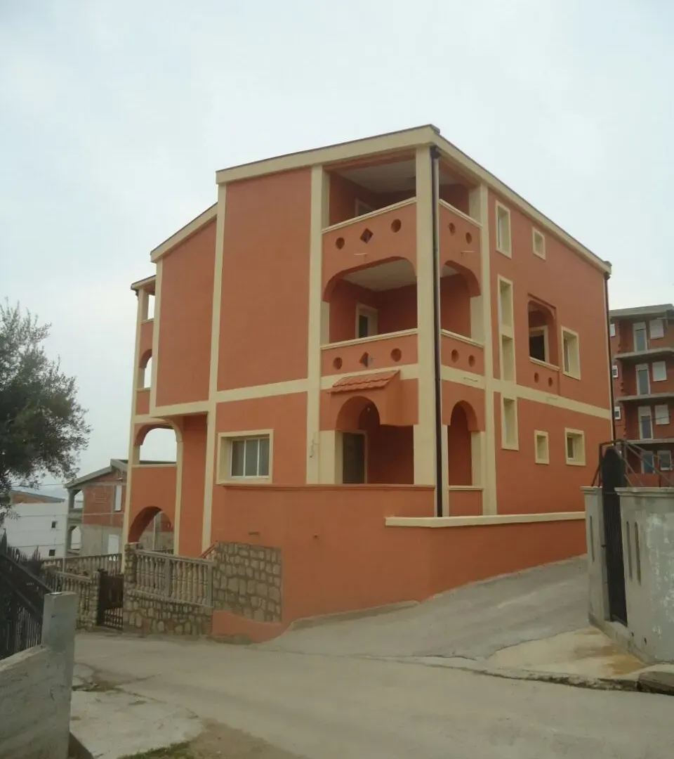 Sale, house, 600m², Šušanj, Bar