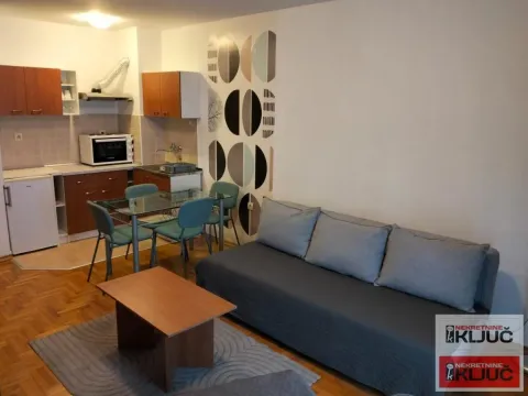 Rent, studio apartment, 27m², Centar, Novi Sad - image 1