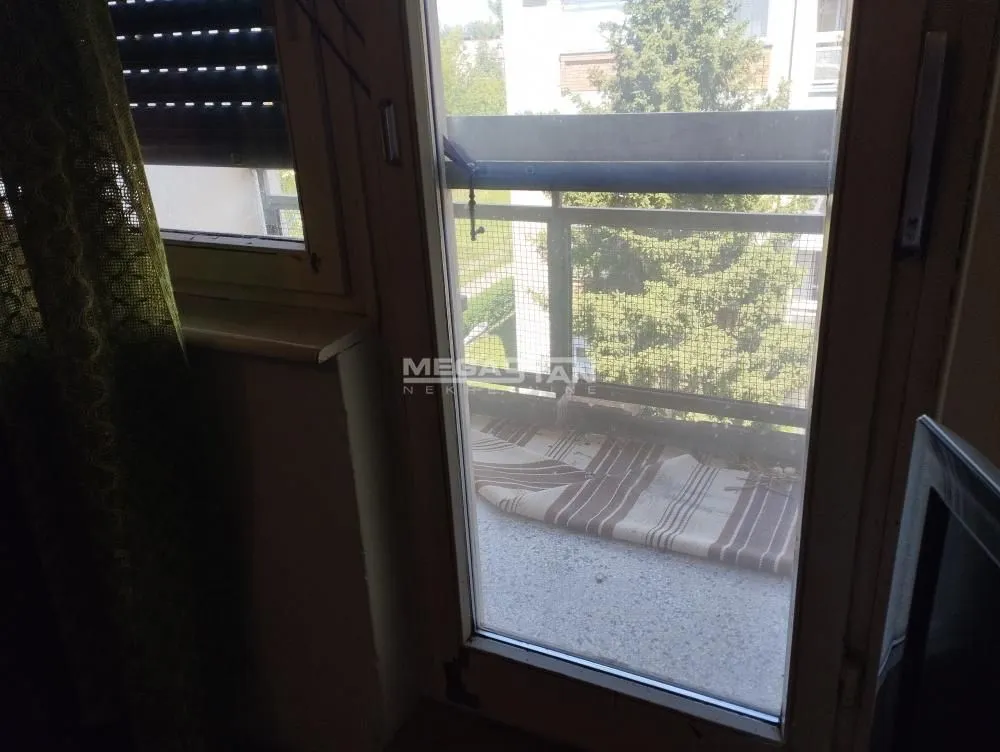 Sale, three bedroom apartment, 70m², Padinska Skela, Palilula Sve Podlokacije