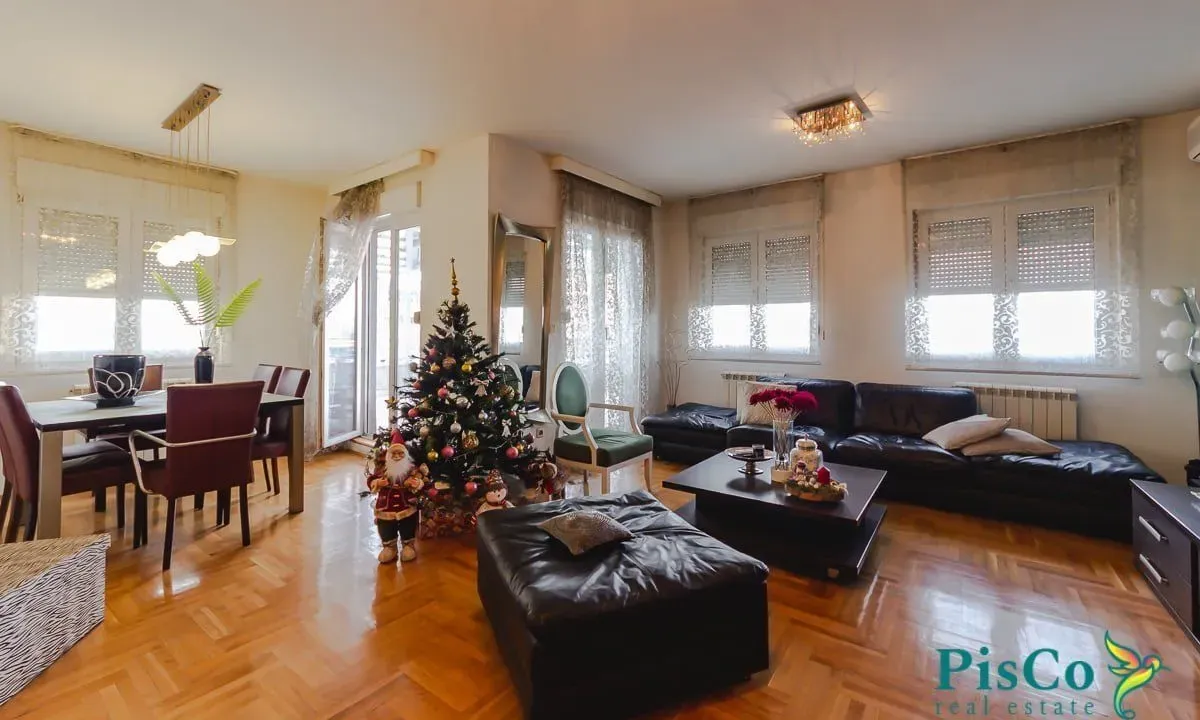 Prodaja, trosoban stan, 119m², Stari Aerodrom, Podgorica