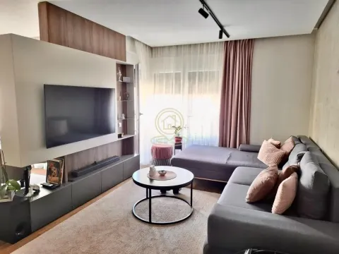 Izdavanje, trosoban stan, 68m², Medijana, Niš - image 3