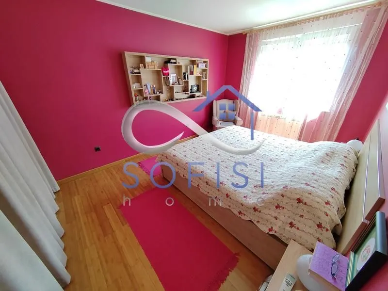 Prodaja, četvorosoban stan, 115m², Grbavica, Novi Sad Sve Podlokacije