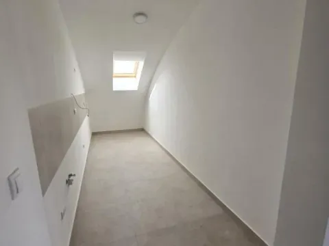 Prodaja, četvorosoban stan, 117m², Novo naselje, Novi Sad - image 12