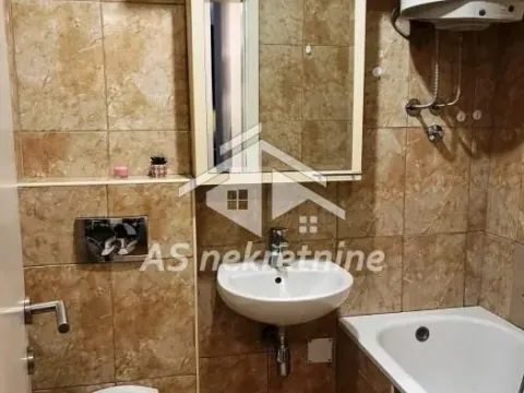 Rent, two bedroom apartment, 55m², Kalenić Pijaca, Vračar Sve Podlokacije - image 17