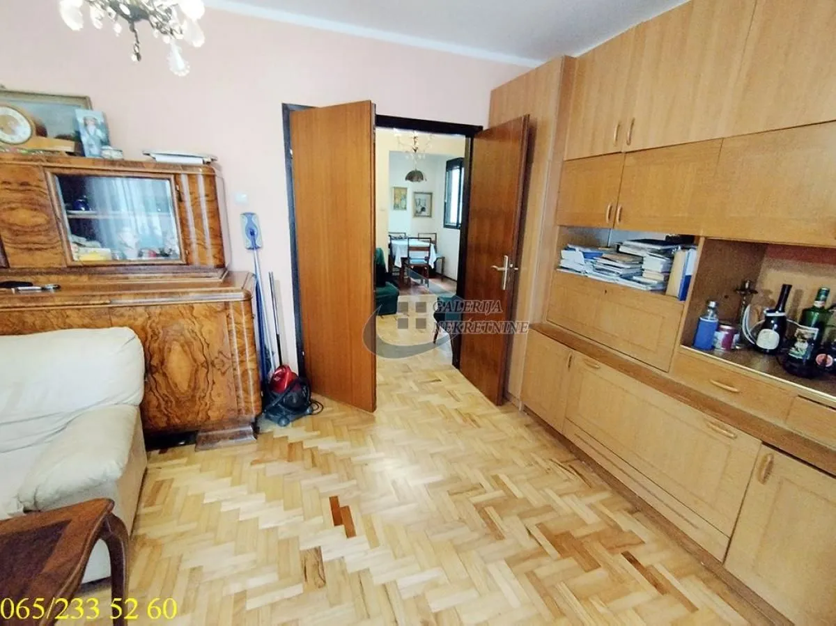 Prodaja, dvosoban stan, 64m², Labudovo Brdo, Beograd