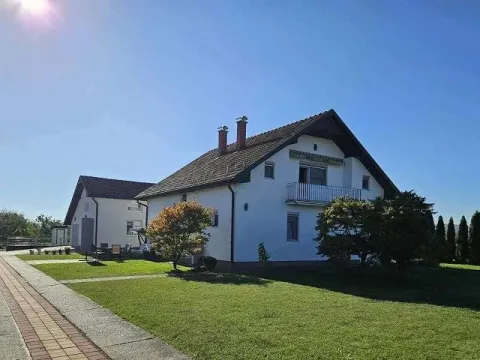 Prodaja, kuća, 200m², Centar, Loznica - image 1