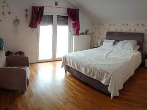 Sale, house, 198m², Miljakovac, Rakovica - image 13