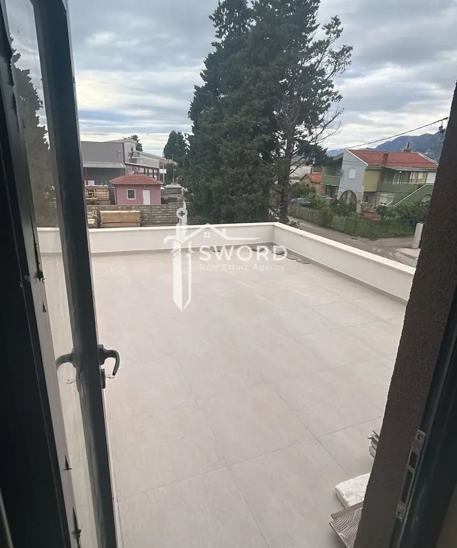 Prodaja, kuća, 224m², Polje, Bar