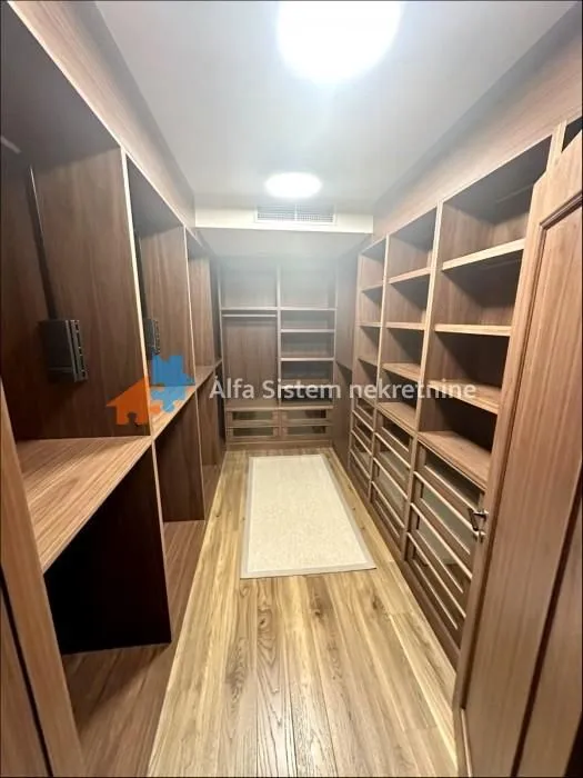 Rent, apartment, 350m², Južni Bulevar, Vračar Sve Podlokacije