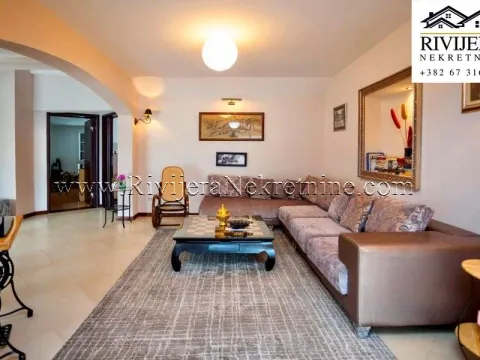 Prodaja, trosoban stan, 220m², Dobrota, Kotor - image 2