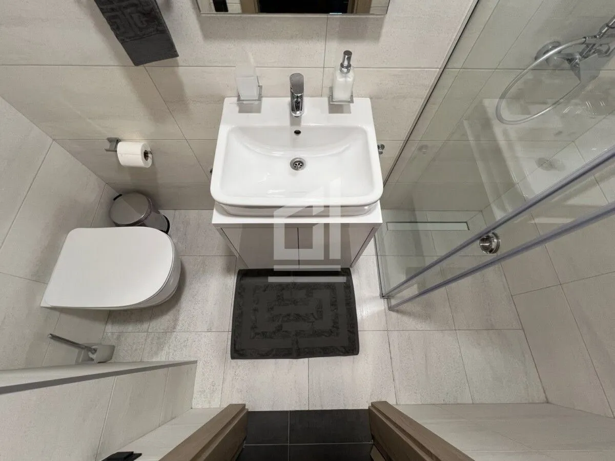 Izdavanje, trosoban stan, 96m², Master Kvart, Podgorica