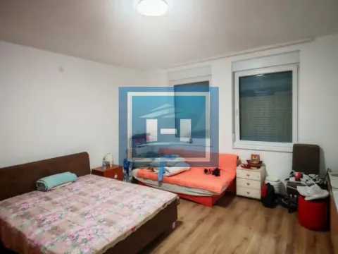 Prodaja, trosoban stan, 70m², Paraćin, Srbija - image 9