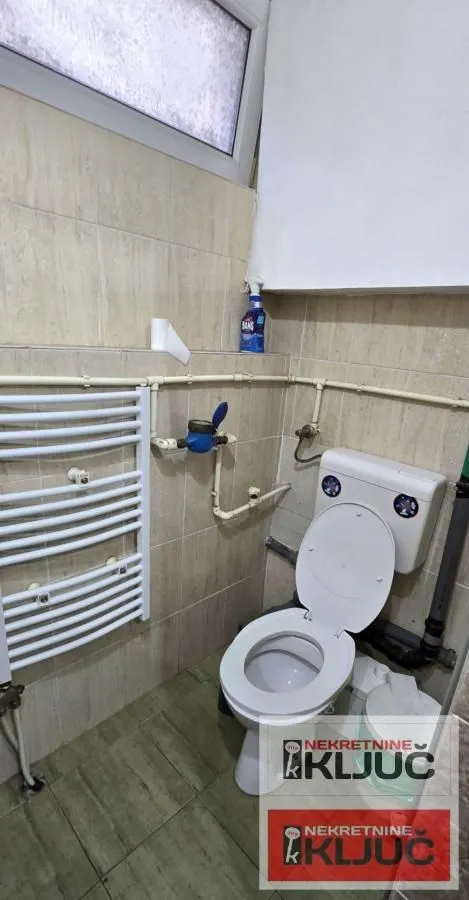 Izdavanje, jednosoban stan, 40m², Socijalno, Novi Sad Sve Podlokacije