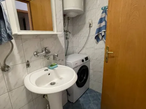 Sale, two bedroom apartment, 65m², Stari Aerodrom, Podgorica - image 12