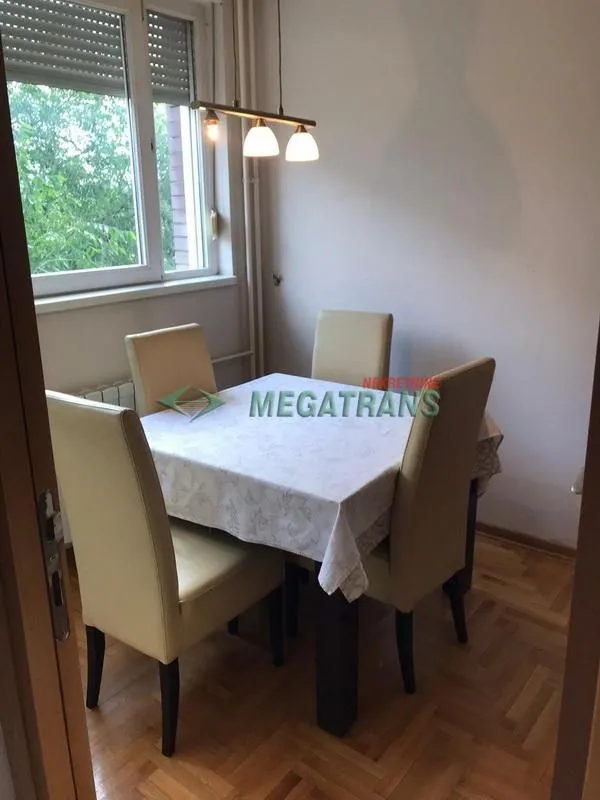 Izdavanje, trosoban stan, 97m², Novi Beograd Blok 29, Novi Beograd Sve Podlokacije