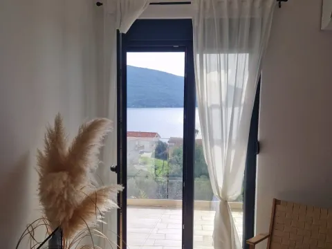 Izdavanje, jednosoban stan, 43m², Kumbor, Herceg Novi - image 10