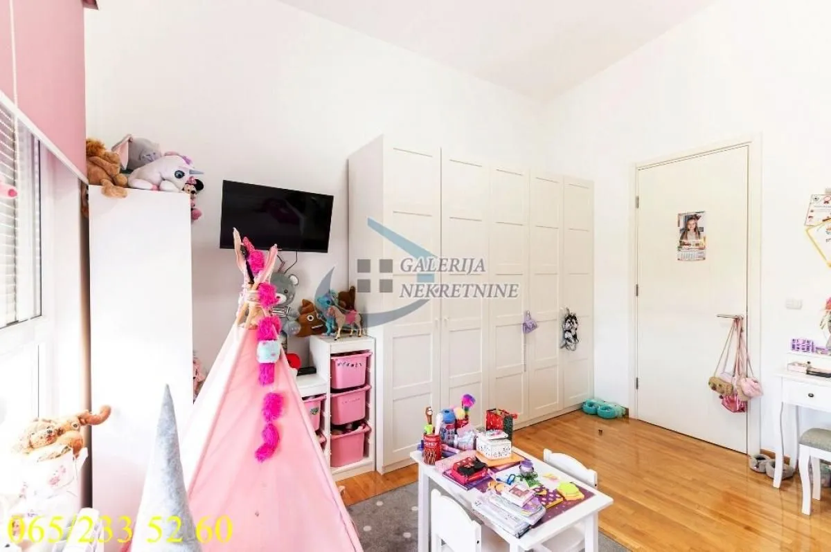 Sale, four bedroom apartment, 94m², Novi Beograd Blok 67, Novi Beograd Sve Podlokacije